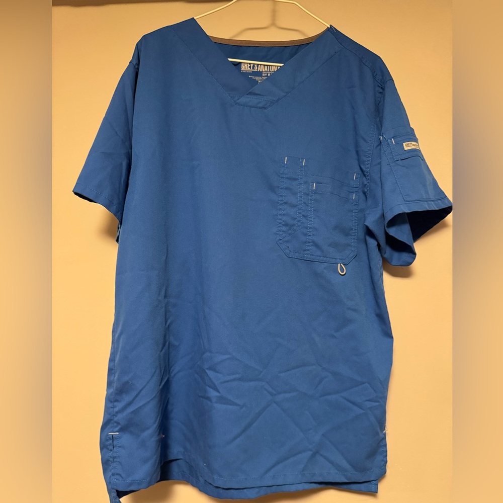 2/$40 GREY’S ANATOMY Men’s Scrub Top
